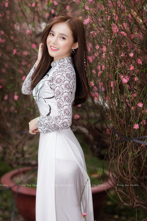 “赛段背后:战术布局的智慧较量”,竞赛战术