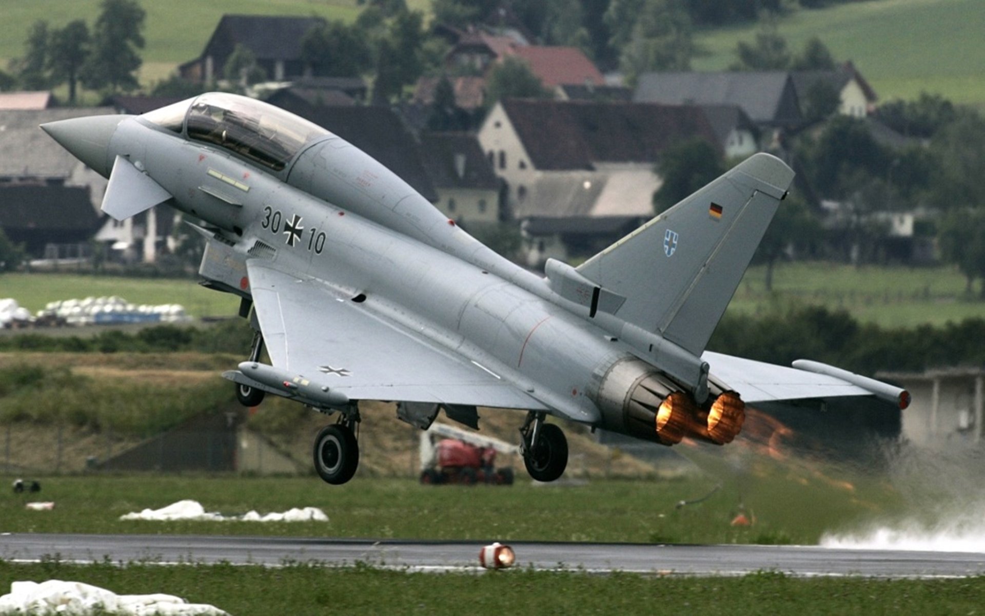 中国短道速滑再夺两金,武大靖带队冲线,短道速滑 武大靖