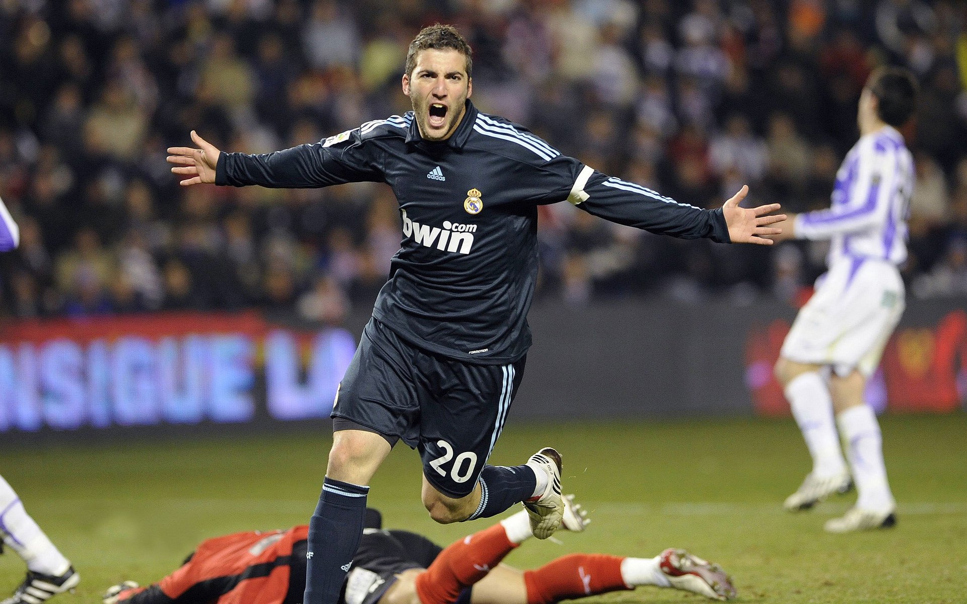 未来联盟:虚拟电竞与直播互动开启新篮球时代,未来联盟第一人